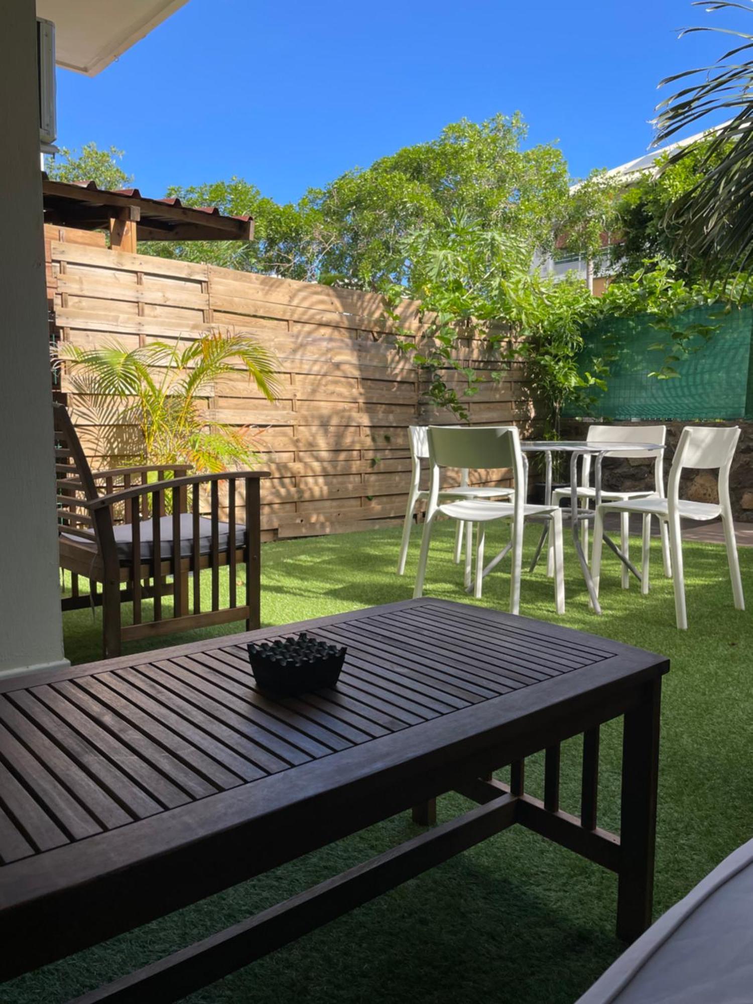 Prana Lodge Saint Gilles Les Bains 800 M De La Plage Exterior photo